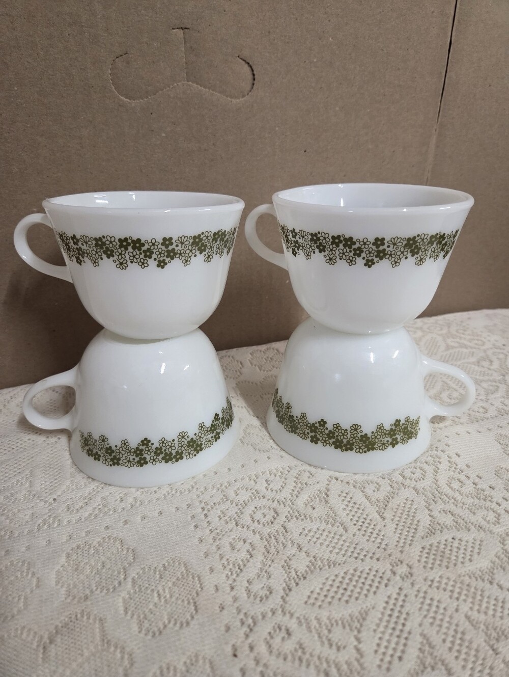 Pyrex Spring Blossom Green Crazy Daisies Coffee Cups